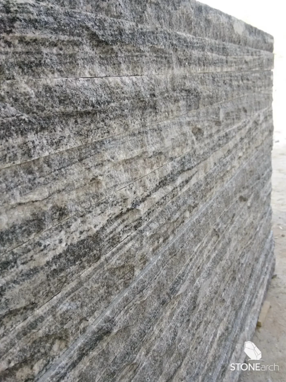Curb - Alicante Black Granite - Flamed - Saw Cut - 6"x6"x48"