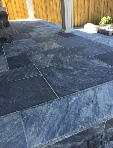 Step - Imperial Black Sandstone - 3 Edges Rockfaced, 1 Longside Sawn - 6"x16"x48"
