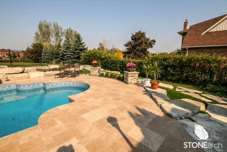 Paver/Cobble - Ivory Mix Travertine - Cobble - Tumbled - 1-1/4"x16"x24"