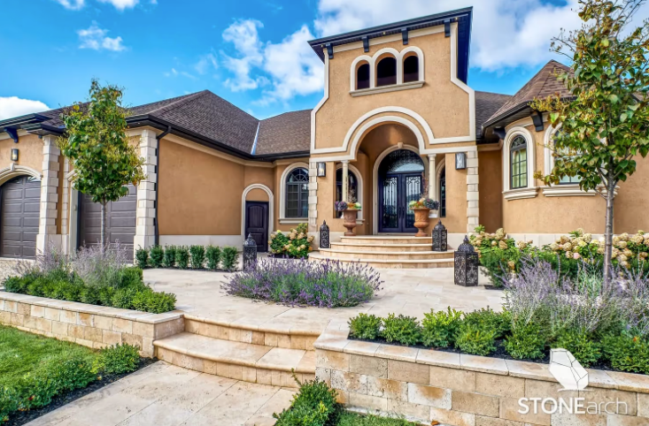 Paver/Cobble - Ivory Mix Travertine - Cobble - Tumbled - 1-1/4"x16"x24"