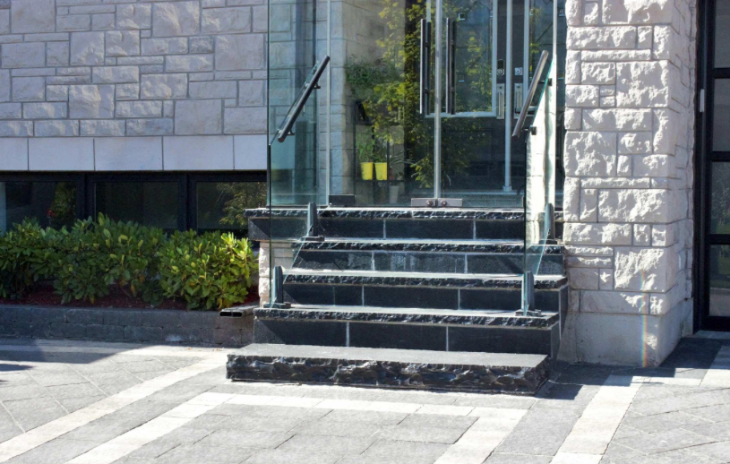 Coping - Kota Black - 3 Edges Sawn, 1 Long Rock Face - 2"x16"x72"