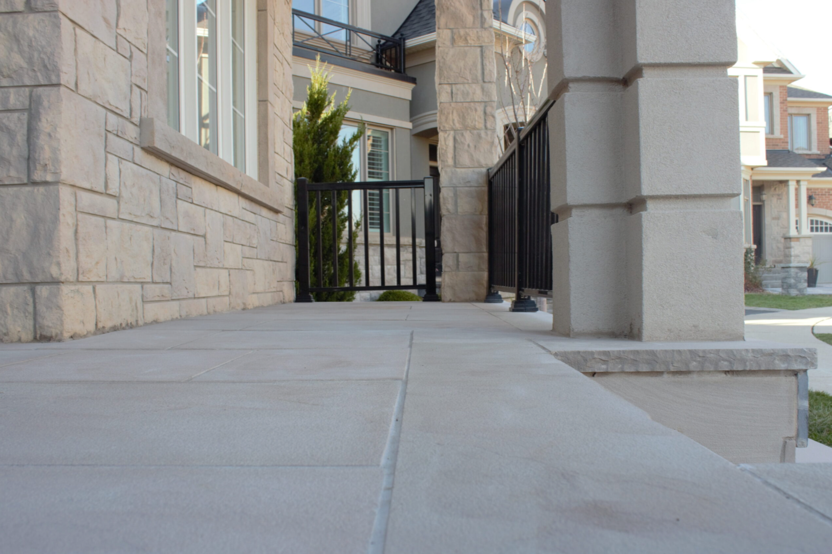 Coping - Misty Grey Sandstone - 3 Edges Sawn, 1 Longside Rockfaced - 2"x16"x72"