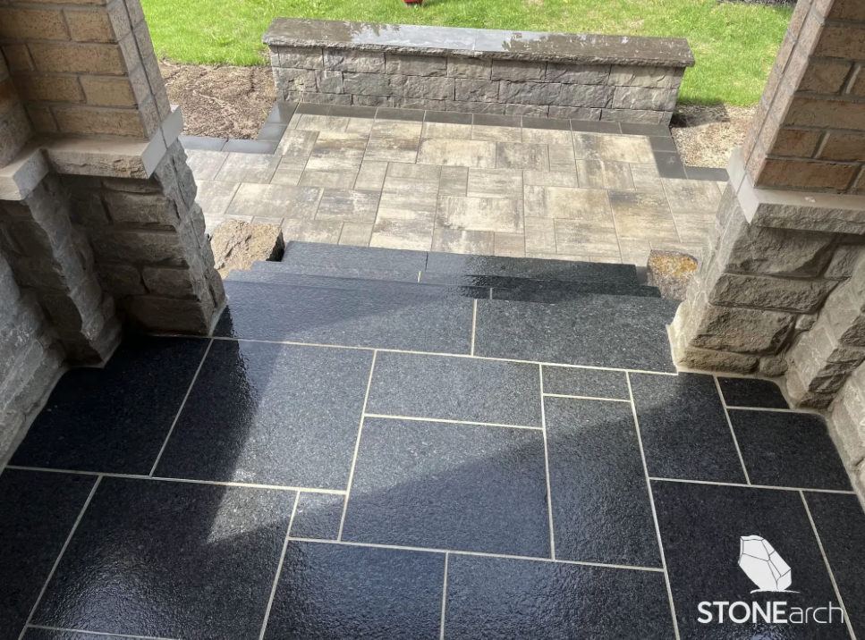 Paver - Onyx Black - Flamed - Saw Cut - 1-1/4"xCombo