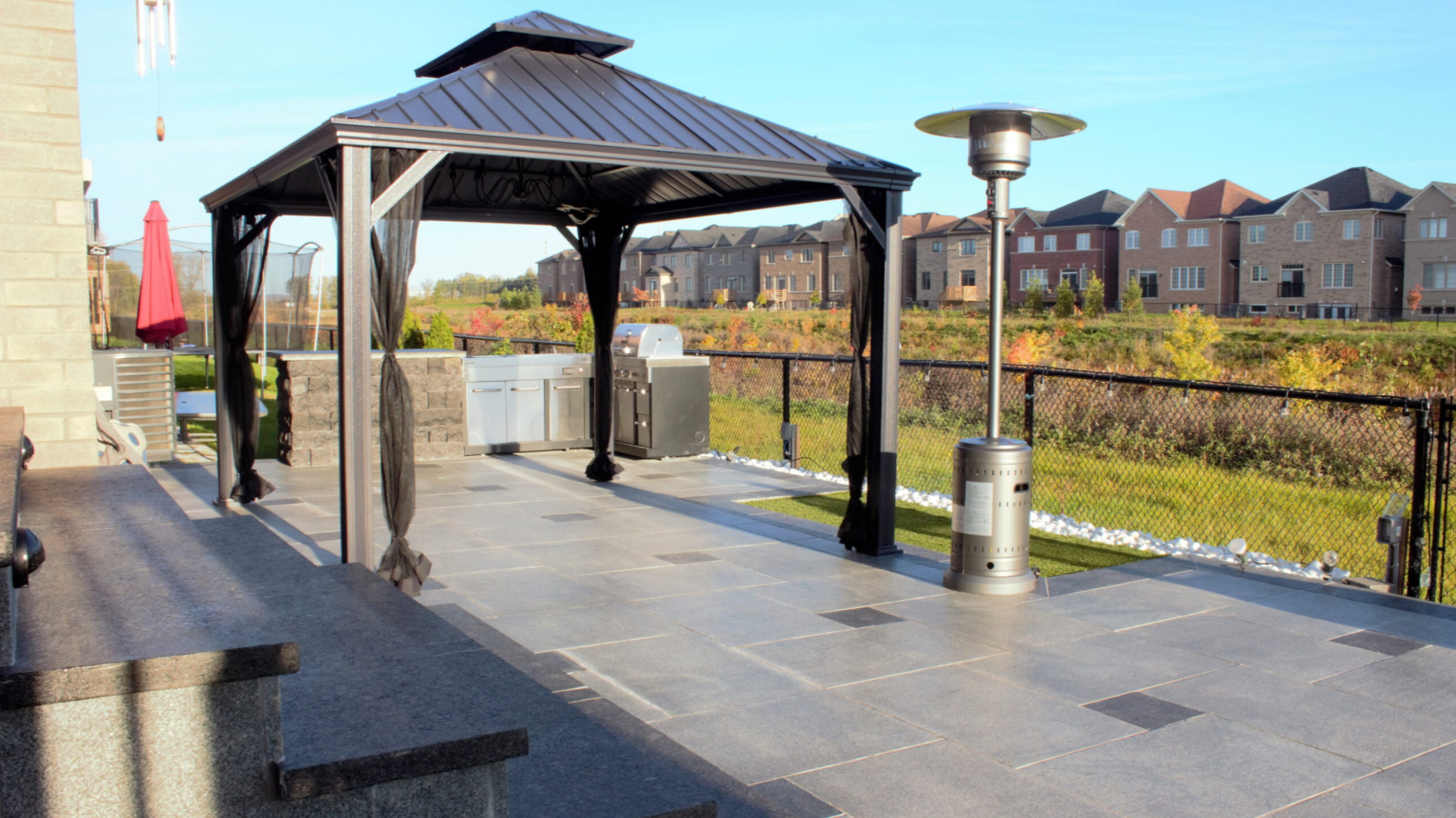 Step - Salt N Pepper Granite - 3 Edges Rockfaced, 1 Longside Sawn - 6"x16"x72"