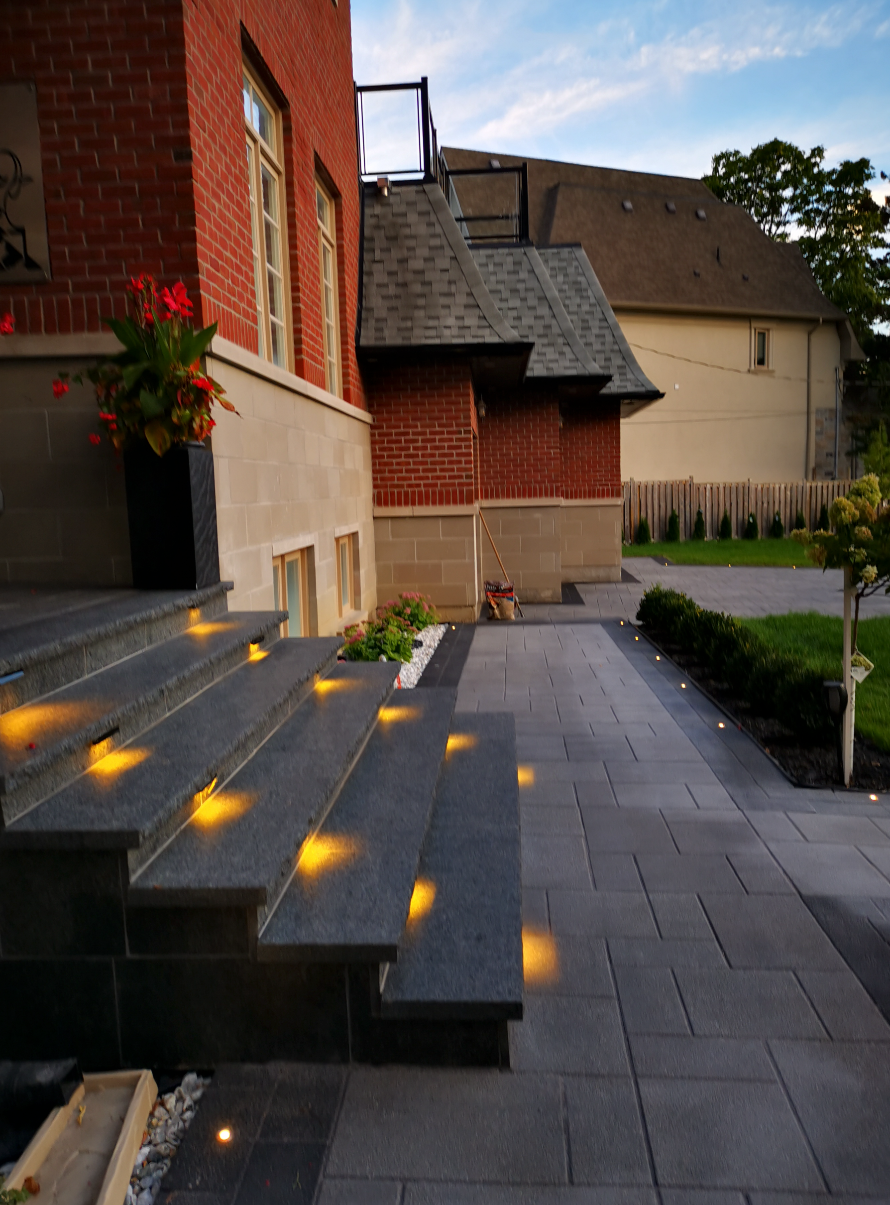 Step - Silver Grey Granite - 3 Edges Rockfaced, 1 Longside Sawn - 6"x12"x48"