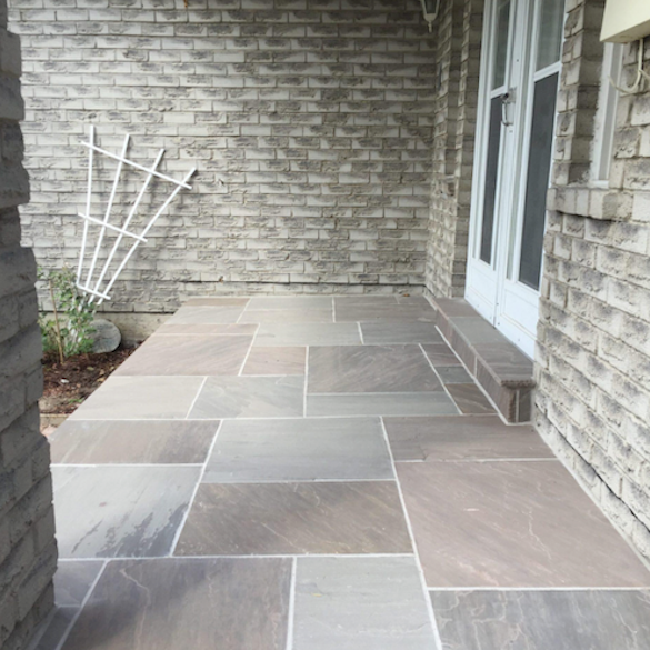 Step - Slate Grey Sandstone - 3 Edges Rock Face, 1 Longside Sawn - 6"x12"x48"