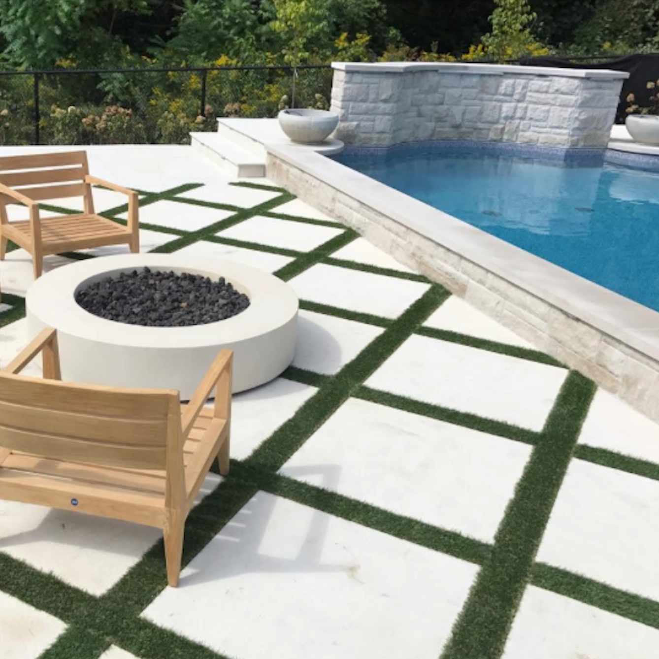 Paver - Ivory Sandstone - Natural Edges M/Cut - 1"x12"x12"