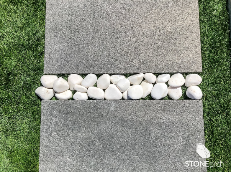 Pebbles - White - Pebbles - Unpolished - 2-3" (1 Ton Bag)