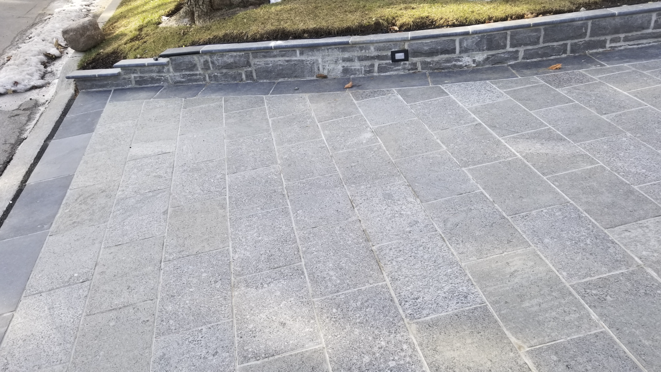 Step - Silver Grey Granite - 3 Edges Rockfaced, 1 Longside Sawn - 6"x12"x48"