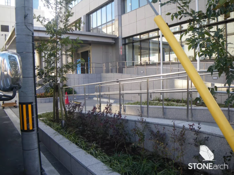 Step - WhiteStar Granite - Flamed - Rock Cut - 6"x16"x36"