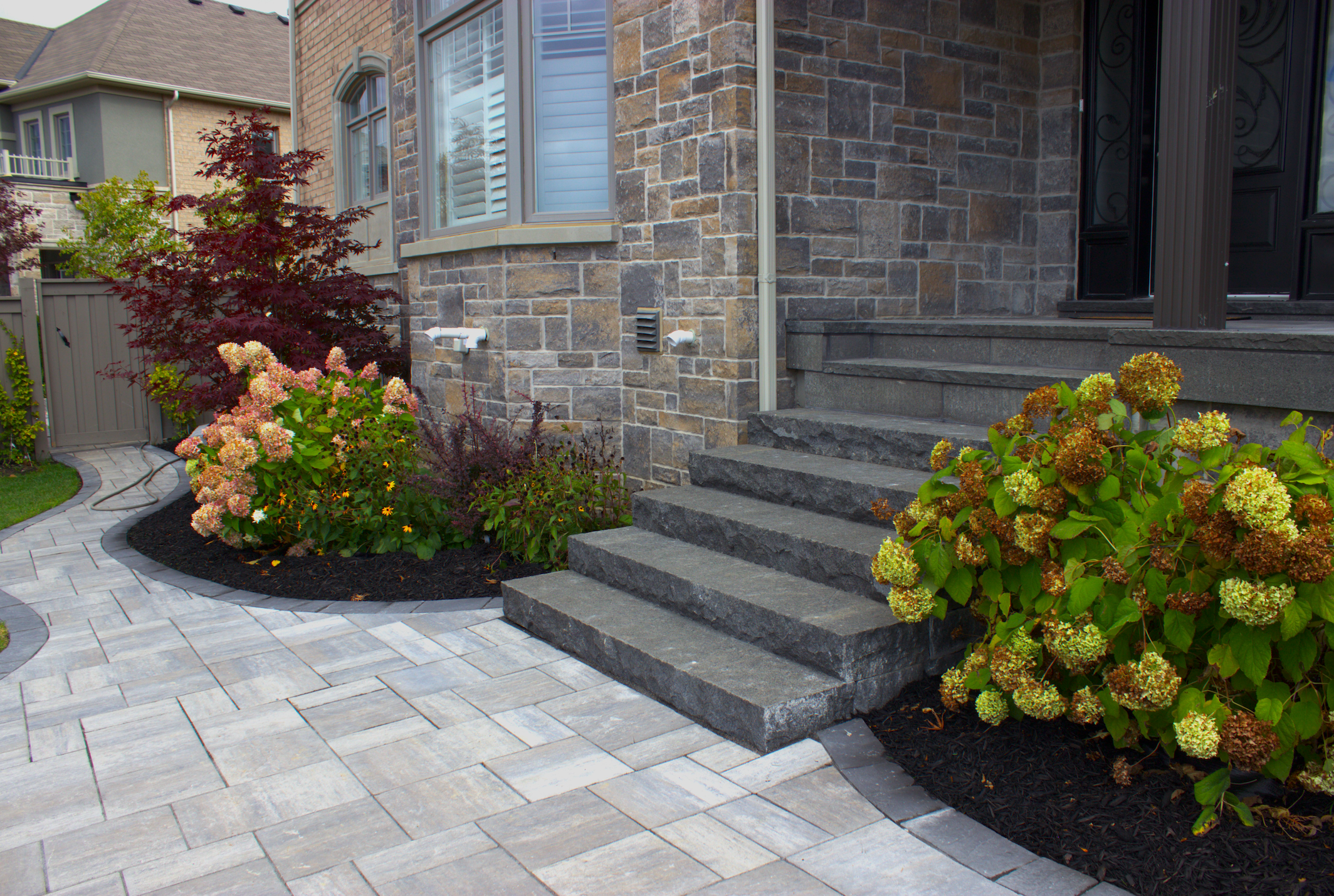 Step - Silver Grey Granite - 3 Edges Rockfaced, 1 Longside Sawn - 6"x12"x48"